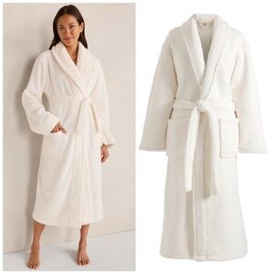 New Annie Selke Wonderland Fleece Robe in Ivory
